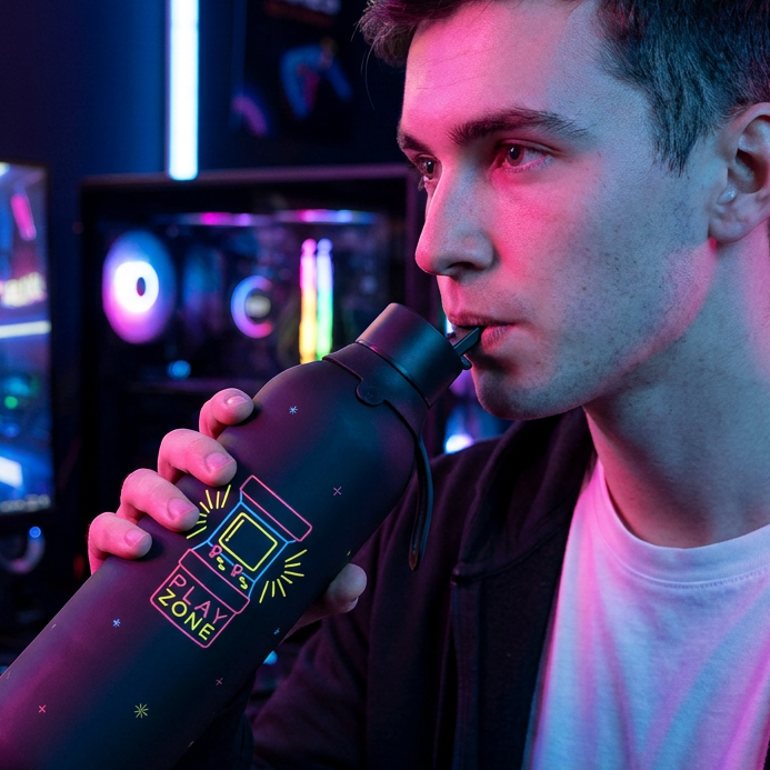 Botella Térmica de Acero Inoxidable con Interior Cerámico y Doble Tapón – Neon Score