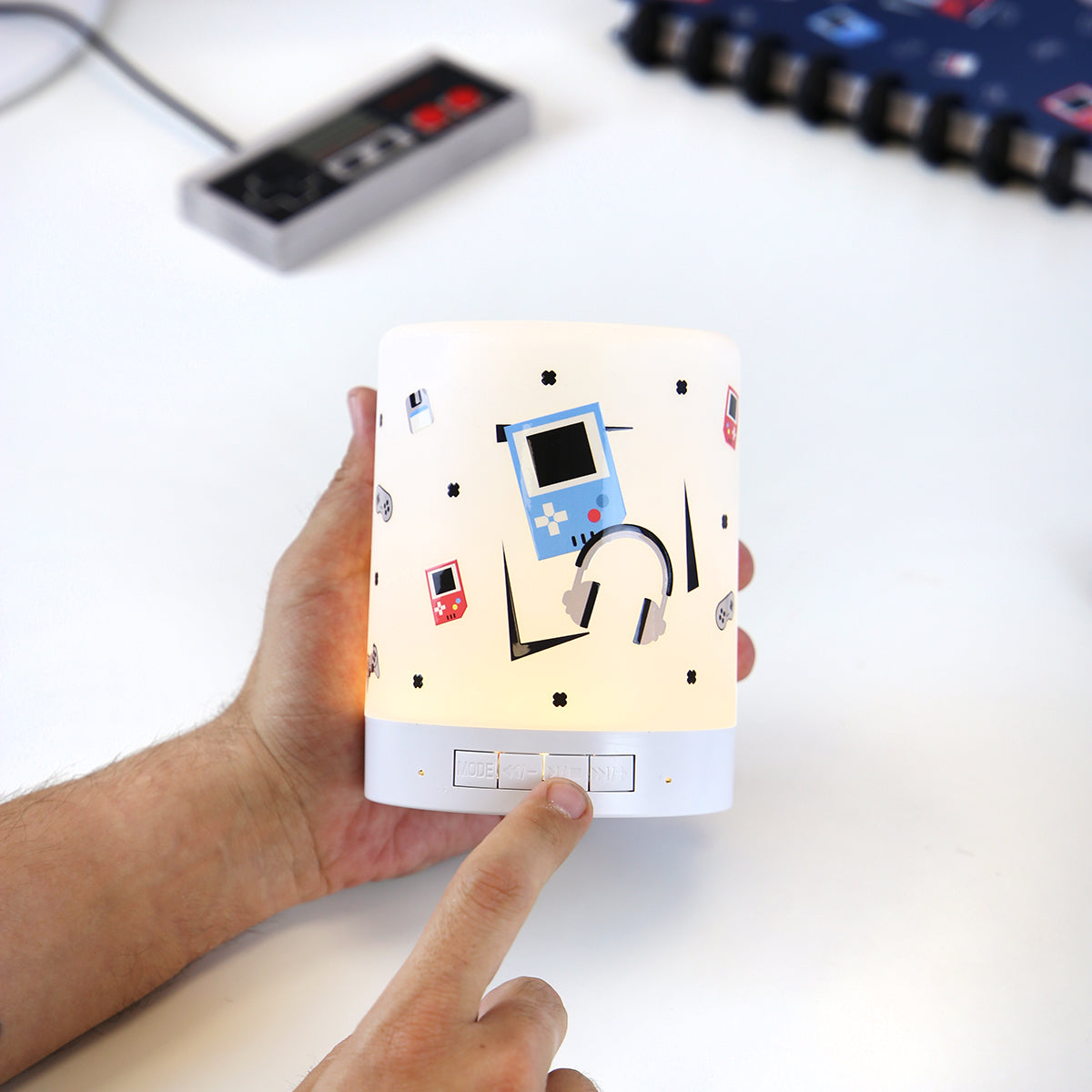 Lámpara Altavoz - Play Mode